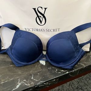 Victoria’s Secret push up bra